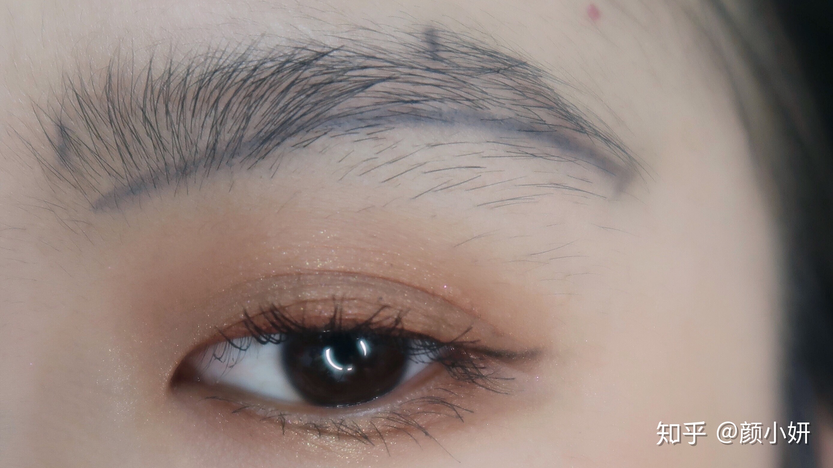 鲍威尔称美联储或需调整政策立场 市场解读为降息信号